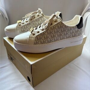 Michael Kors Poppy Lace Cream Sneaker